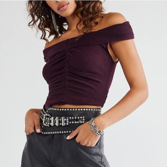 FREE PEOPLE This Cutie Ruched Off-The-Shouder Top Black Raisin - Picture 1 of 7
